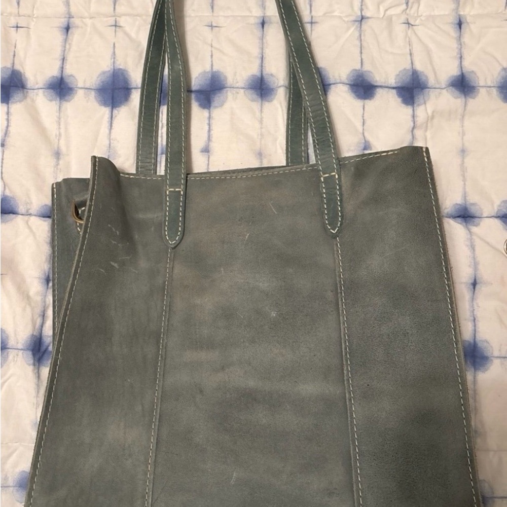 Portland Leather Goods - Lola - Large North/South Aqua zipper tote - Picture 6 of 7